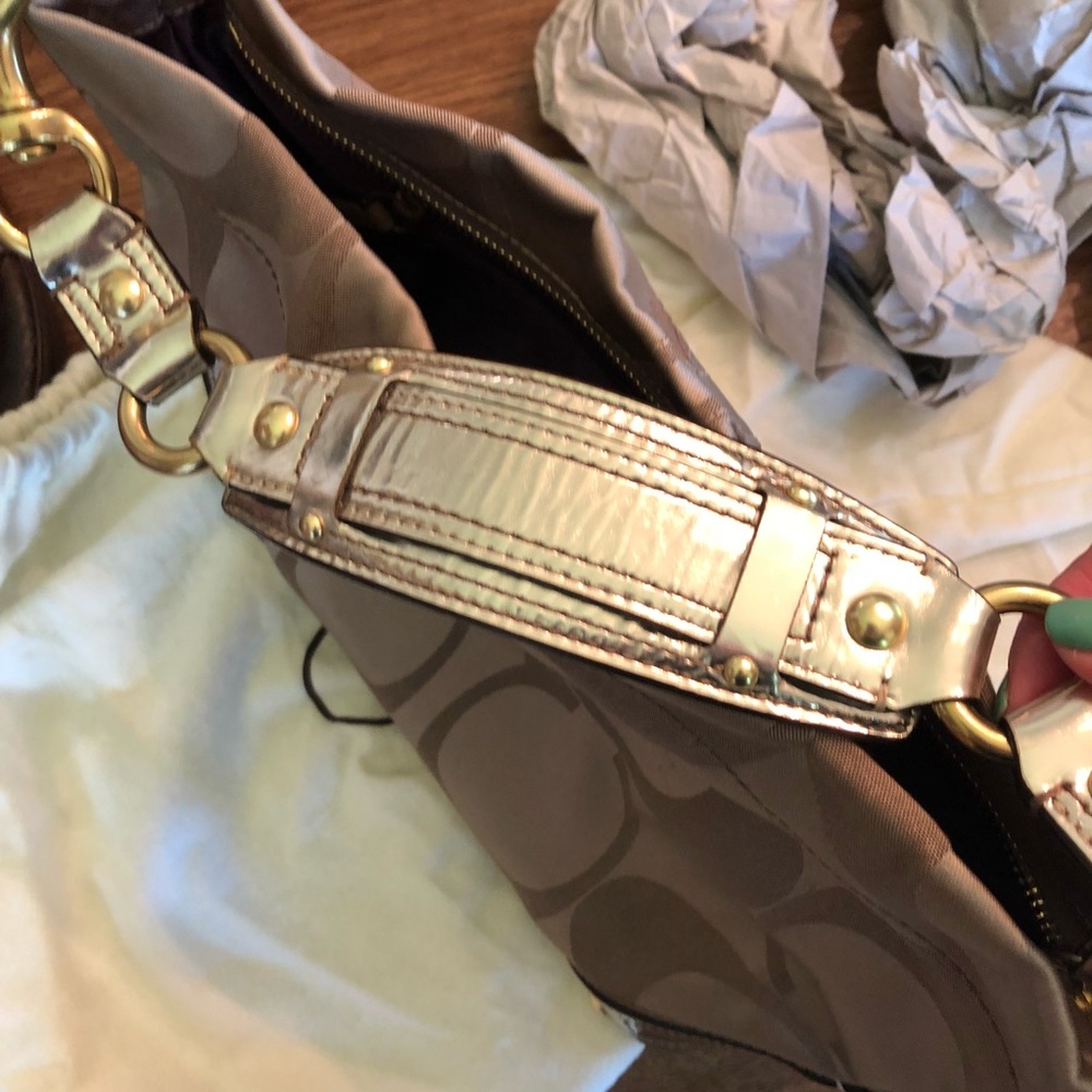 Nice Coach Carly gold & signature c hobo bag - Picture 4 of 8